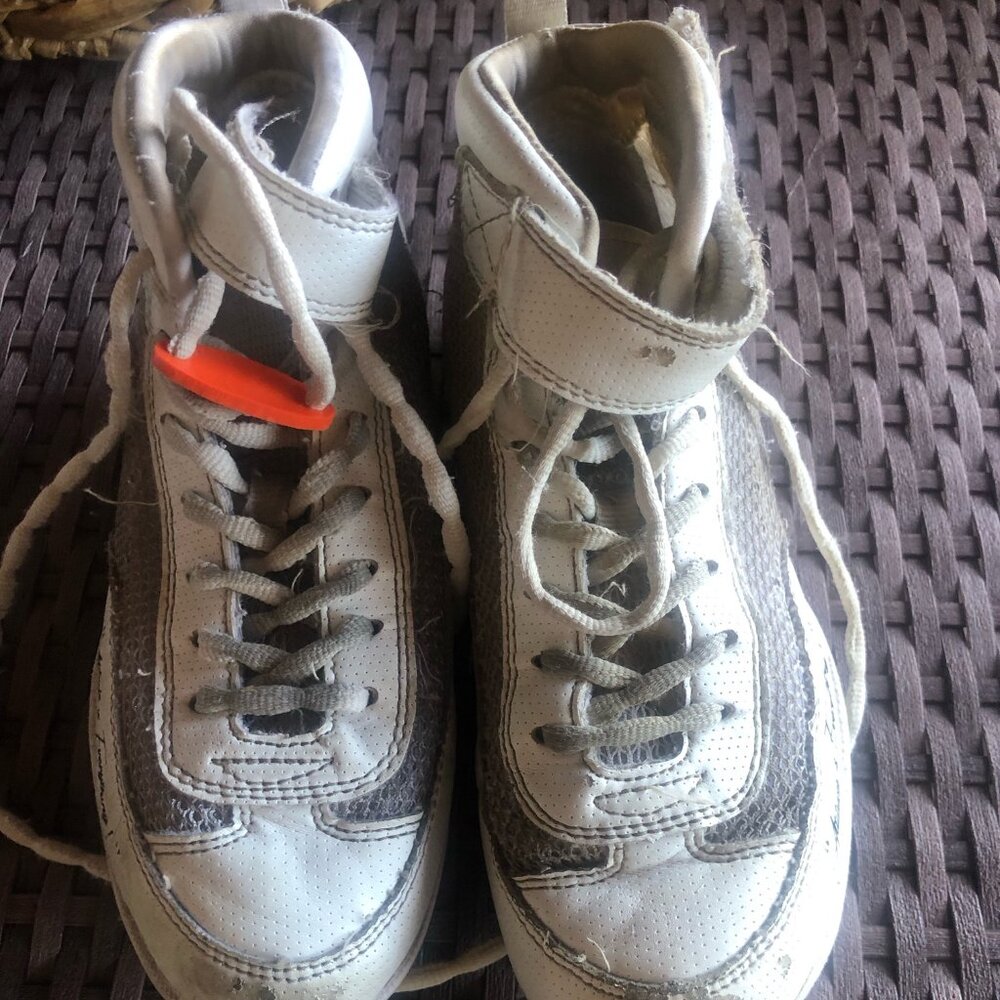 White Cheer Top Gun Shoes used